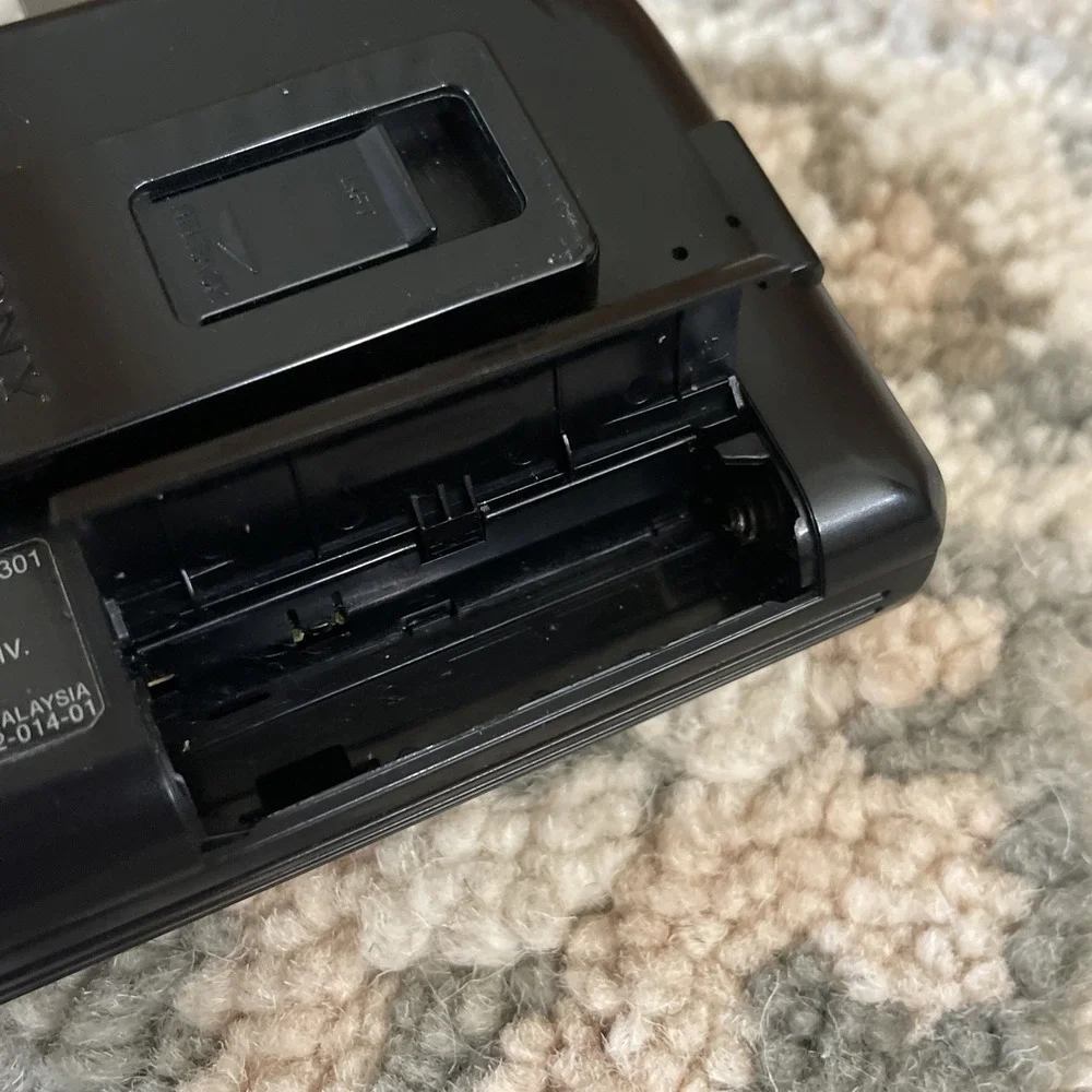 Sony Walkman WM-FX301 Radio AM/FM Cassette Player Tested Works, Fully Functional